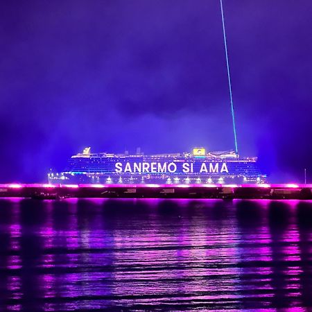 Appartamento Bilocale VISTA MARE con Posto Auto Privato incluso Sanremo Esterno foto