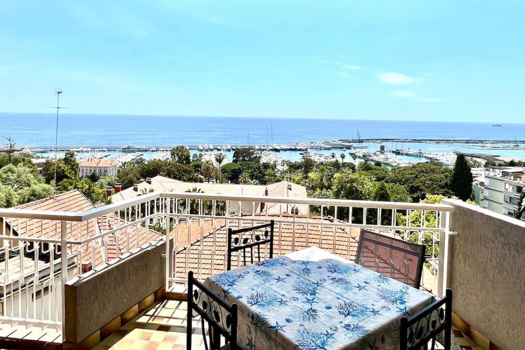 Appartamento Bilocale VISTA MARE con Posto Auto Privato incluso Sanremo Esterno foto