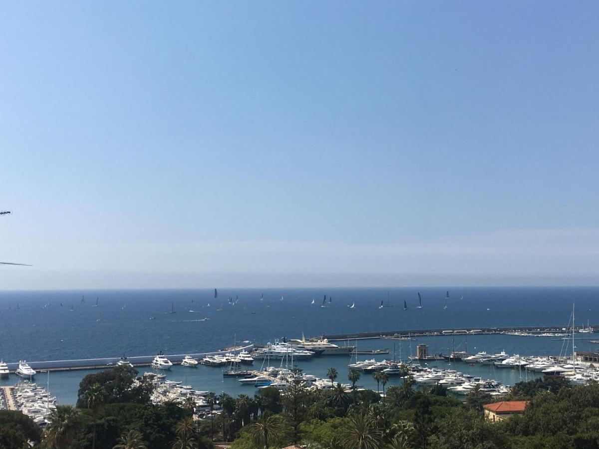 Appartamento Bilocale VISTA MARE con Posto Auto Privato incluso Sanremo Esterno foto