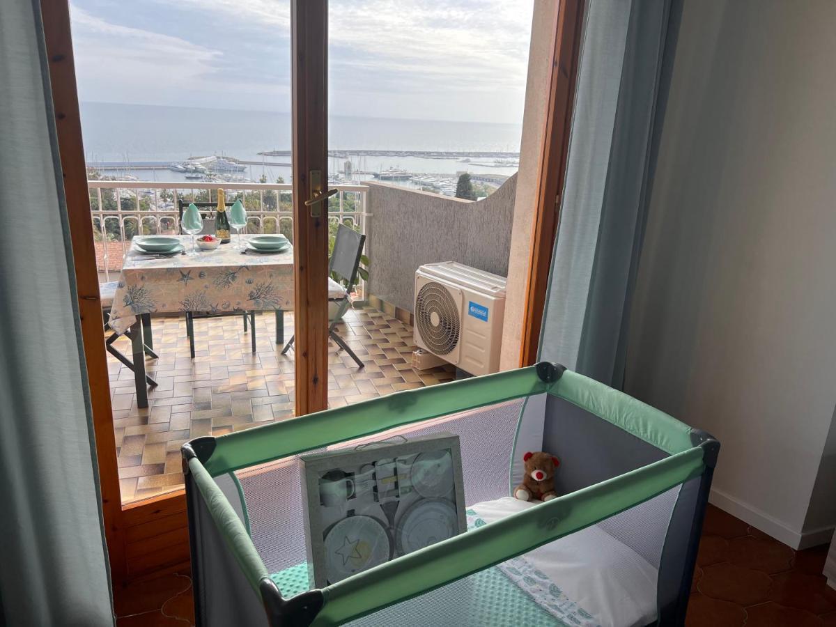 Appartamento Bilocale VISTA MARE con Posto Auto Privato incluso Sanremo Esterno foto