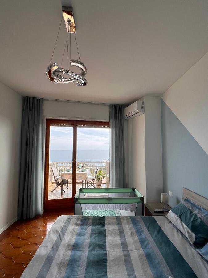 Appartamento Bilocale VISTA MARE con Posto Auto Privato incluso Sanremo Esterno foto