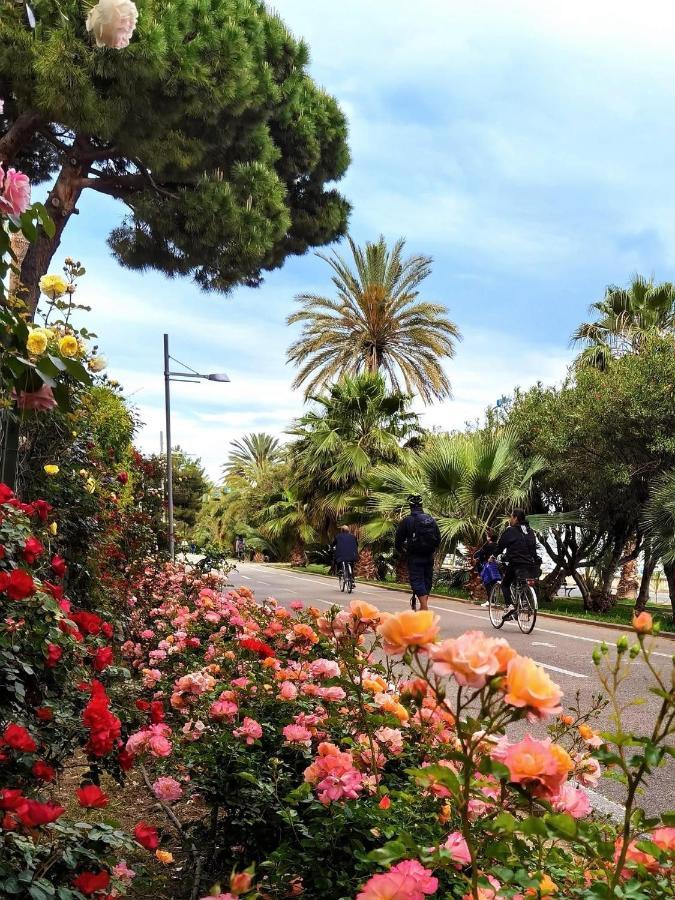Appartamento Bilocale VISTA MARE con Posto Auto Privato incluso Sanremo Esterno foto