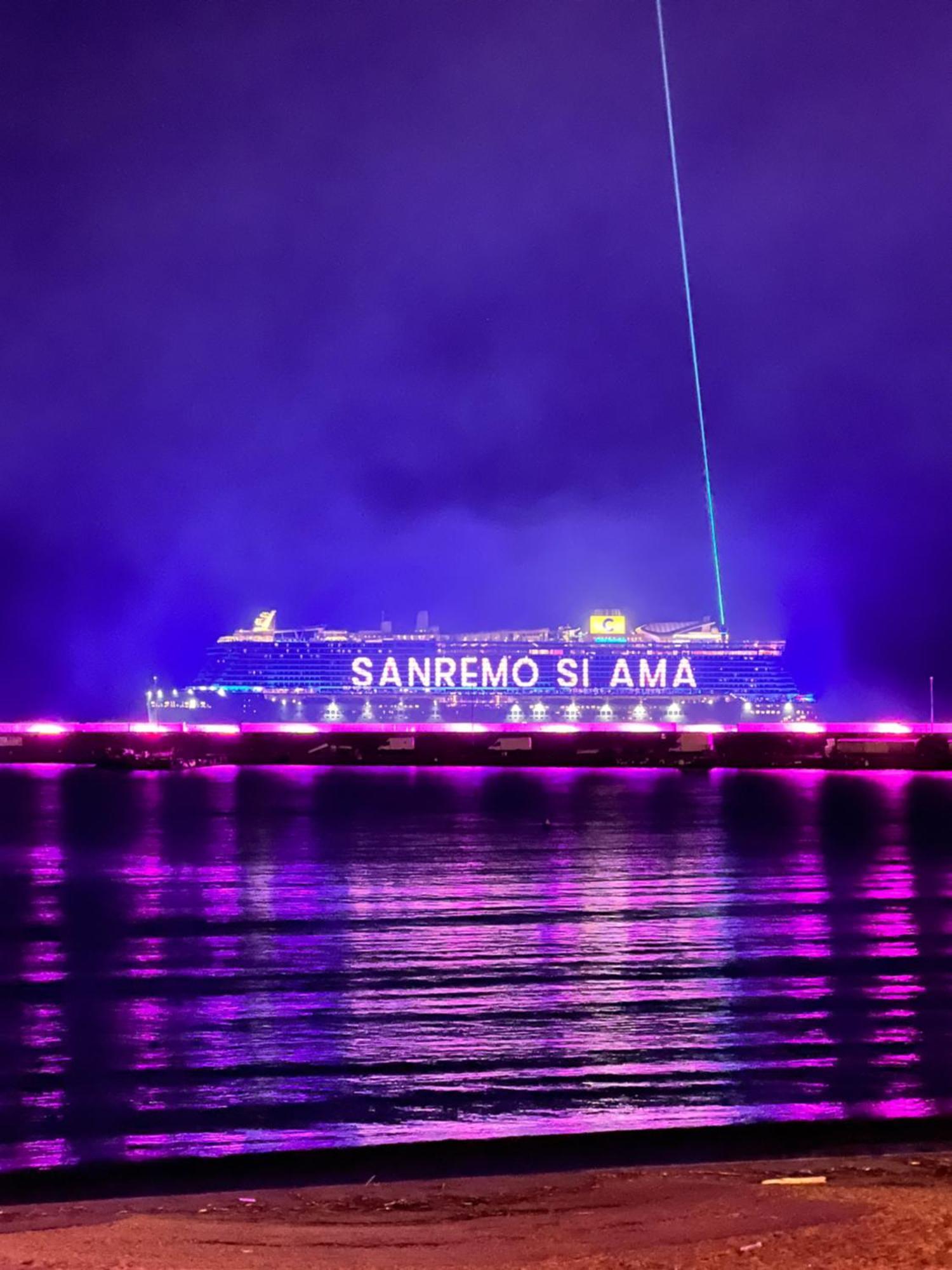 Appartamento Bilocale VISTA MARE con Posto Auto Privato incluso Sanremo Esterno foto